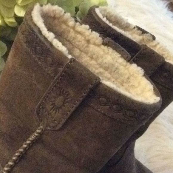 Distressed 💞UGG Australia 💞win boots - Picture 6 of 8